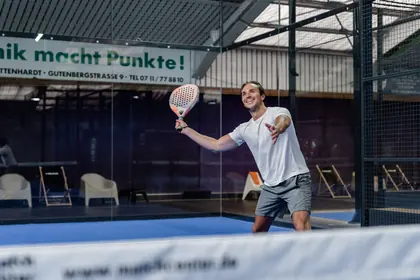 Padel-Spielszene im match center Erlebniswelt