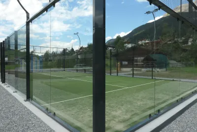 Campo da padel all’aperto a Savognin