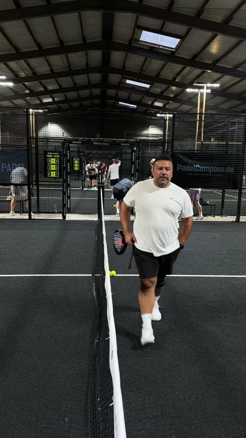 Gute Laune auf dem Court zwischen zwei Ballwechseln